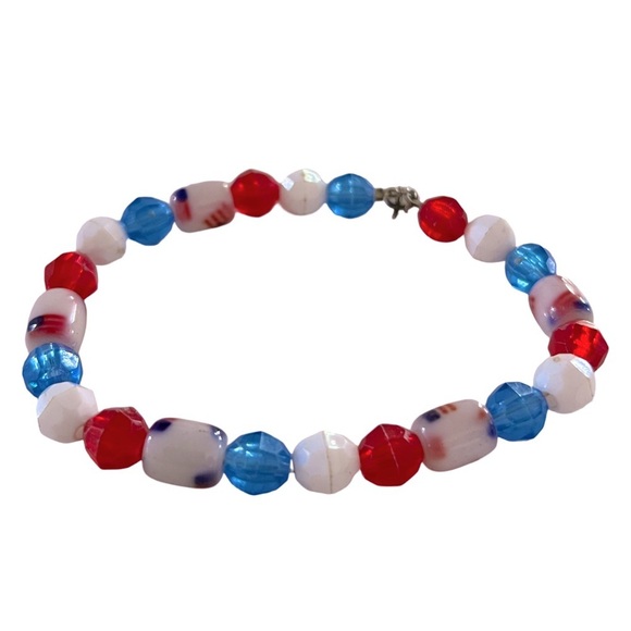 Red, White, and Blue USA Flag American Fourth of July Beaded Bracelet - Picture 1 of 5